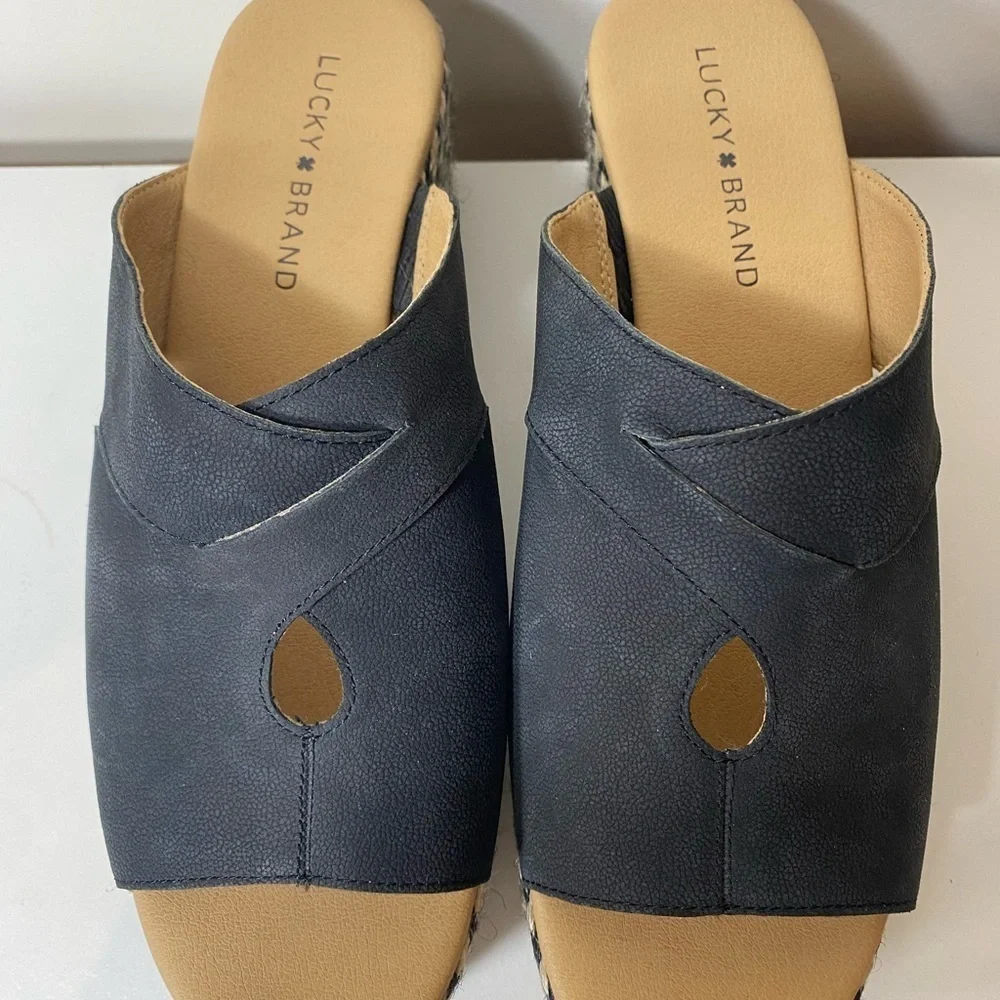 Lucky Brand Black Wedge Heel Platform Leather Sandals Size 9.5 vacation